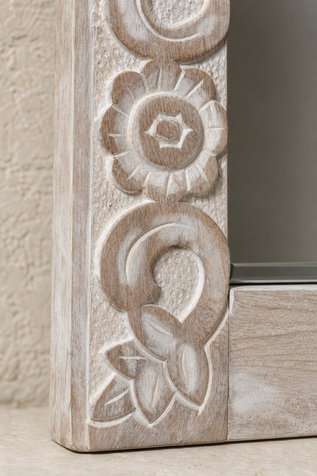 Sculpté boho-artisanal, méditerranéen 70×50 cm. Détail du cadre en gros plan.