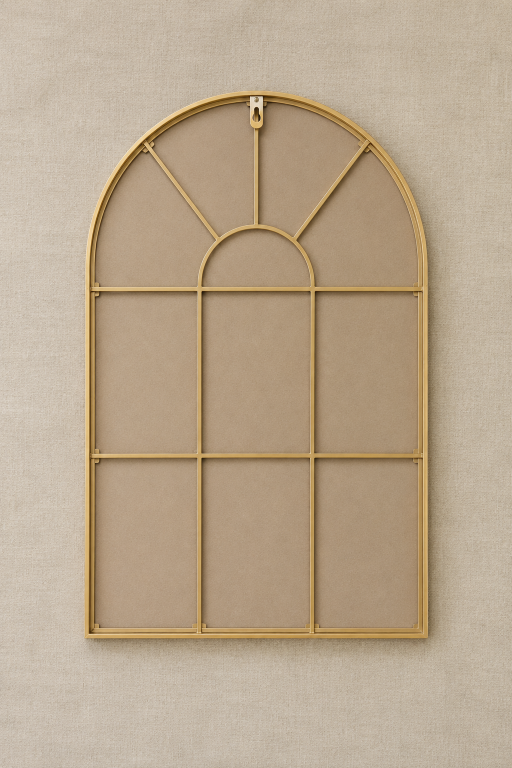 Fenêtre voutée, doré 91×60 cm. Vu de l'arrière ou en cours d'installation.